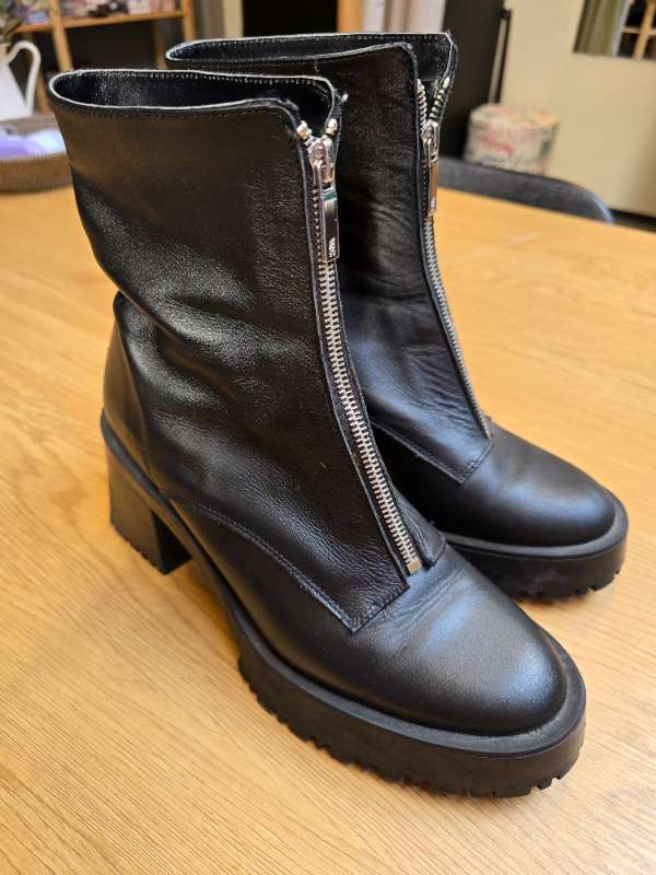 Zara boots
