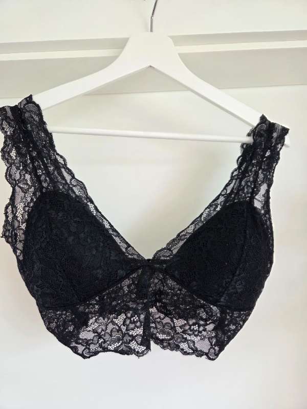 Blúndu bralette svart