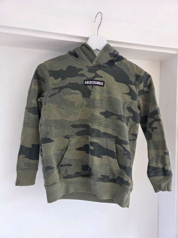 Abercrombie camo hettupeysa Barna