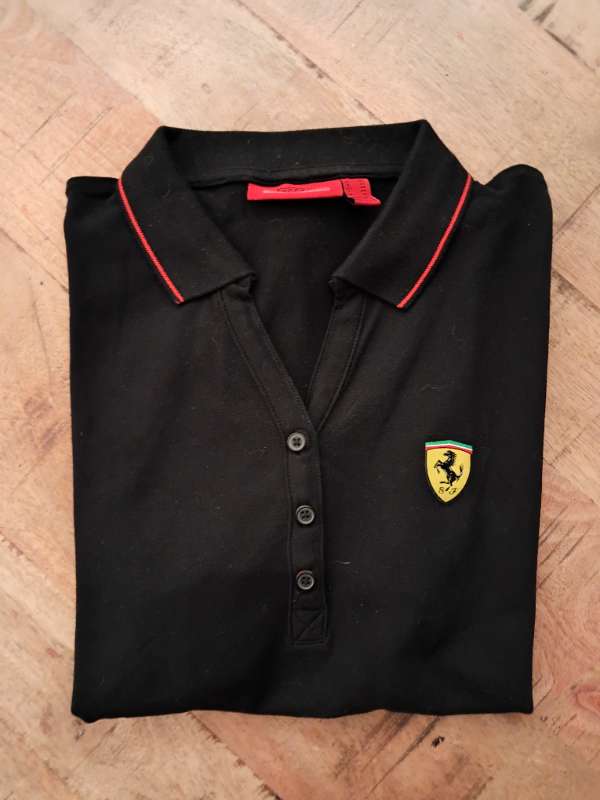 S FERRARI pólóbolur