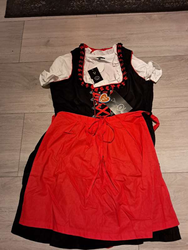 S Oktoberfest búningur nýr