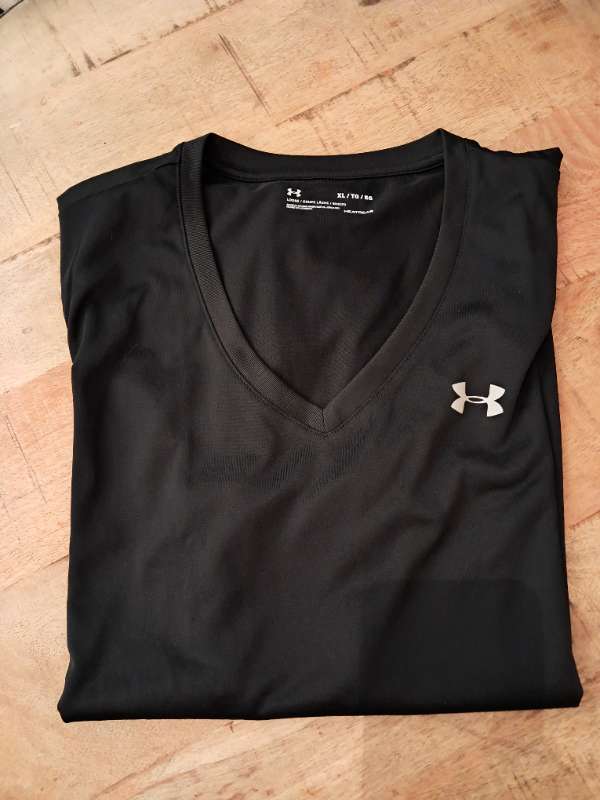 S Under Armor íþróttabolur