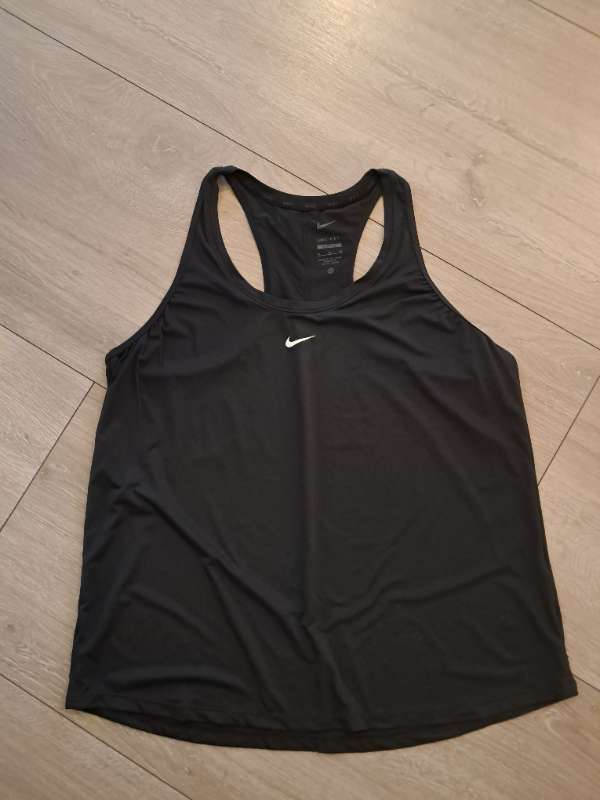 S Nike íþróttatoppur svartur