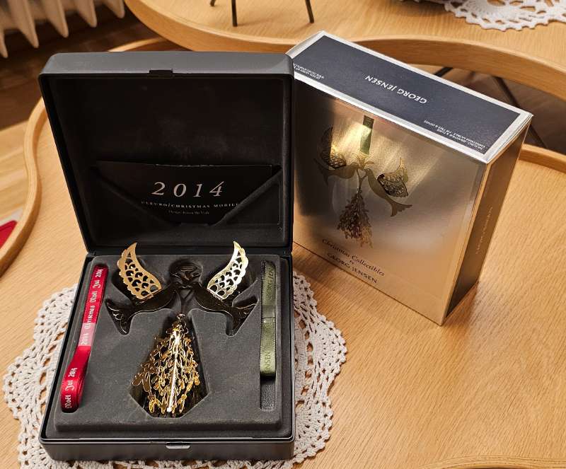 * 2014 Georg Jensen órói