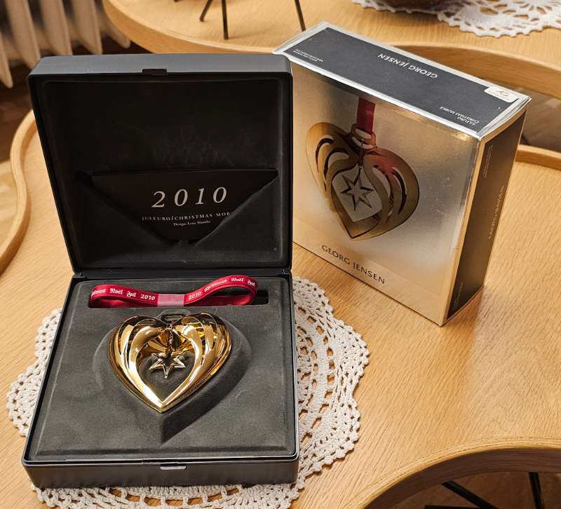 * 2010 Georg Jensen órói