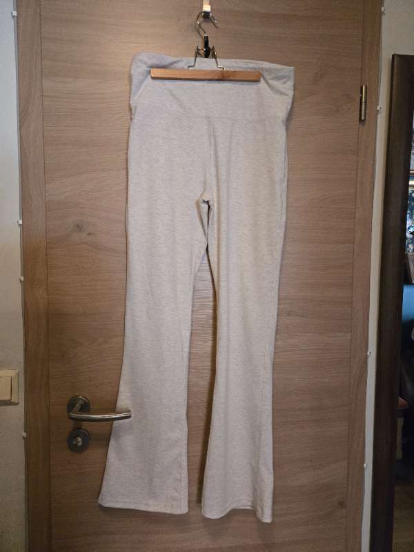 Beige yogabuxur