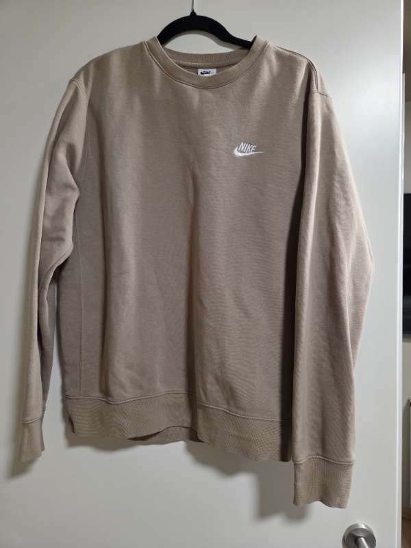 Nike peysa bætt