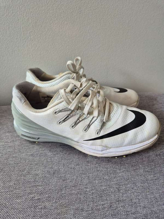 Hvítir Nike golfskór