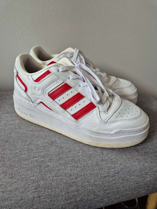 Adidas skór lítið notaðir