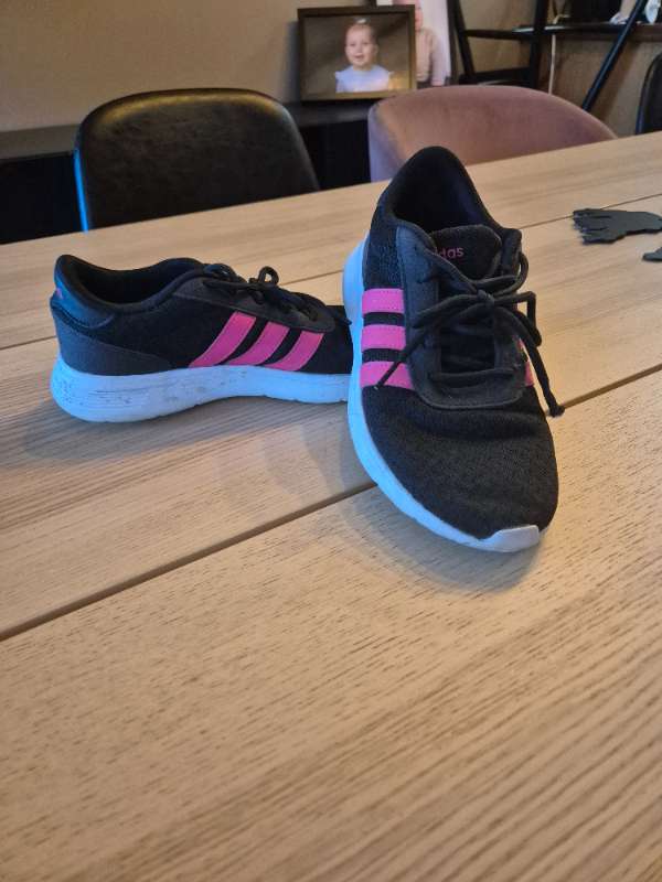 Adidas skór