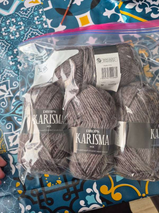 Karisma grár