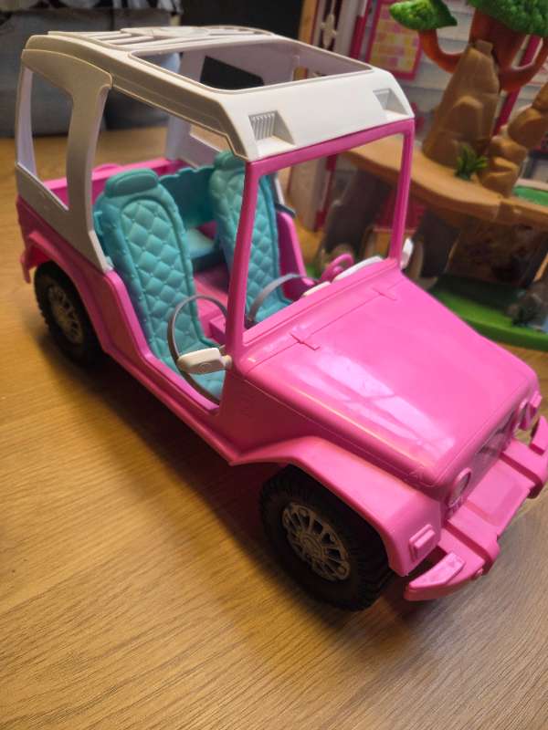 Barbiebíll