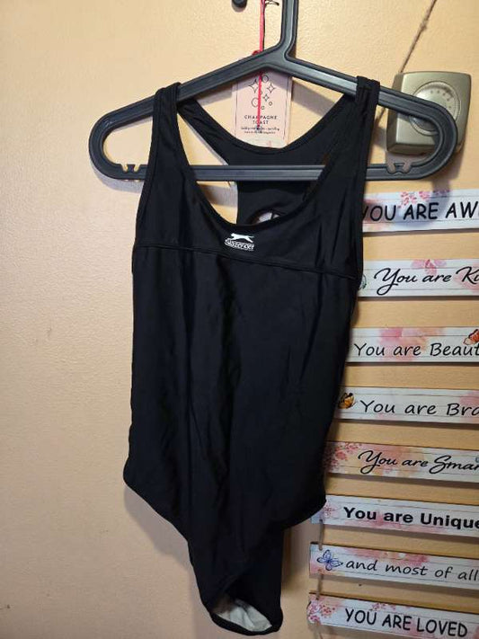 Svartur sundbolur