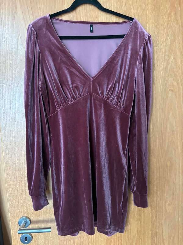 Only Velour kjóll