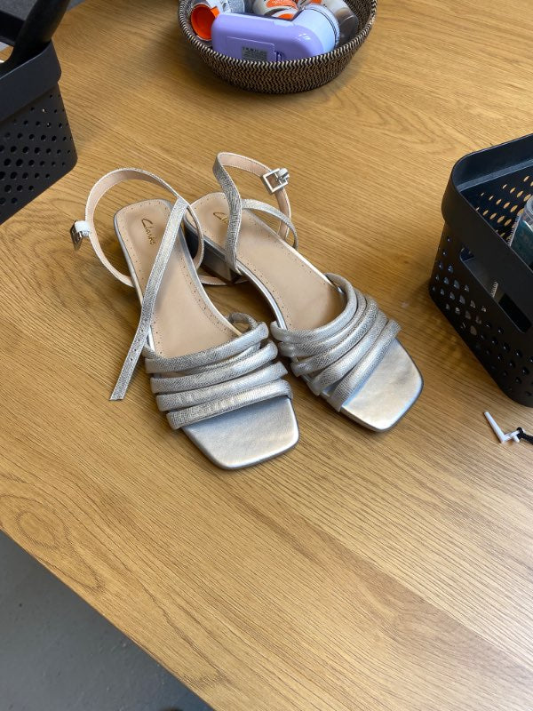 Clarks bandaskor