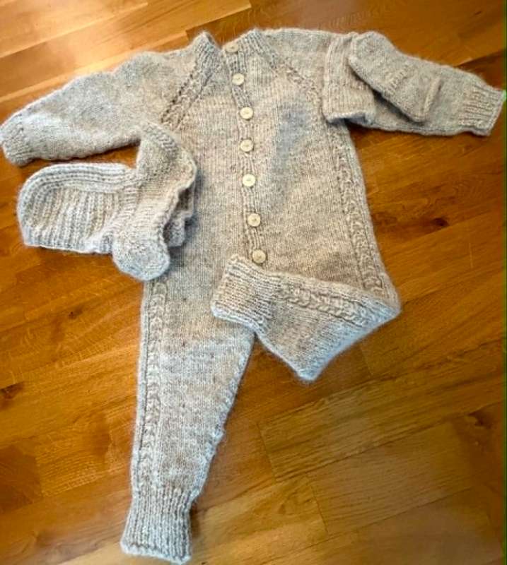 Ullargalli, vettlingar og lambhúshetta