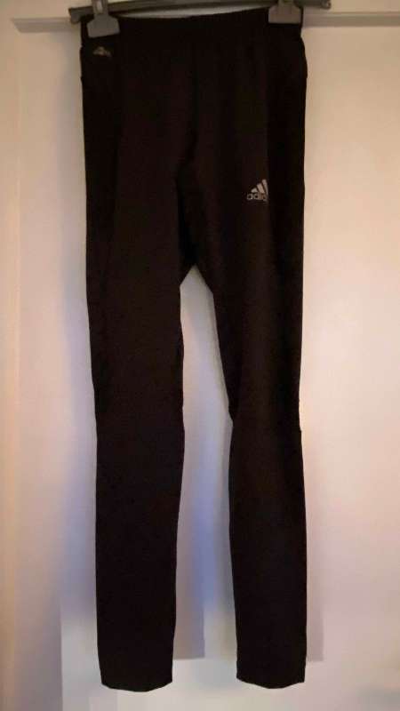 Addidas íþróttabuxur, svartar