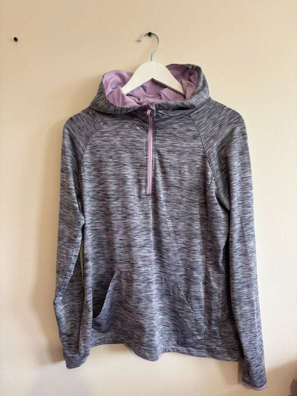 F&F active peysa