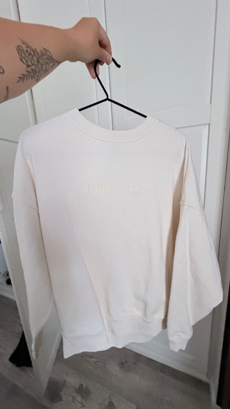 Adidas peysa ljós