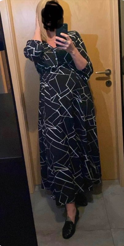 Svartur/ hvítur kjóll í xs NÝR