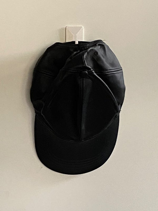 Derhúfa svört pleður