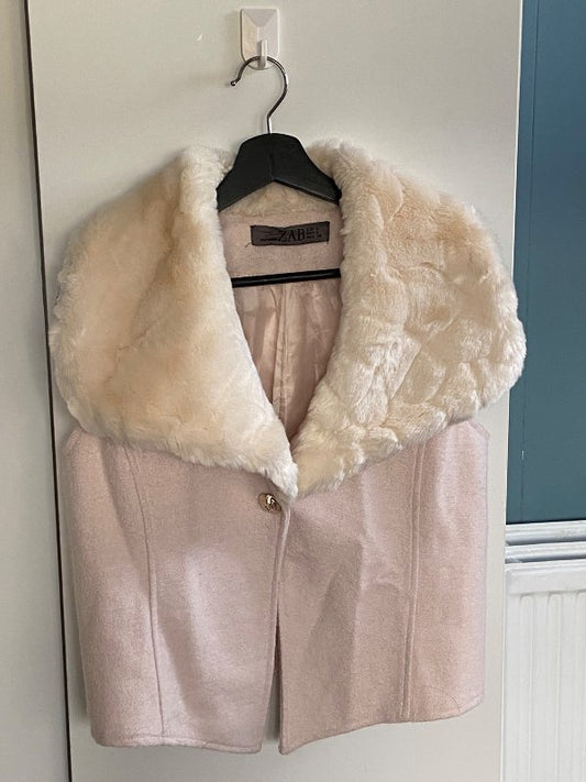 Vesti bleik ull