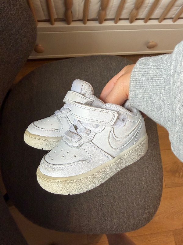 Barna nike skór