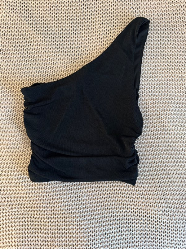 One shoulder svartur toppur