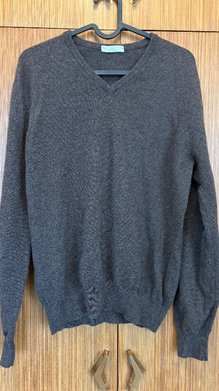 Ítölsk v brún peysa 100 % cashmere m/l