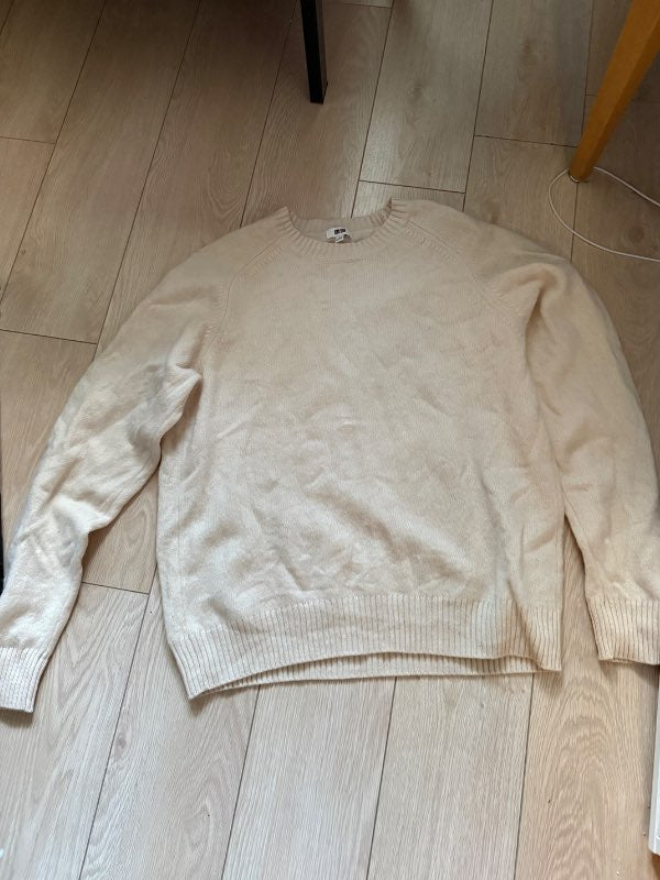Uniqlo wool sweater