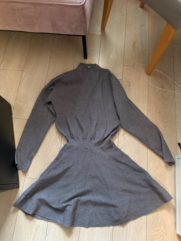 Grey longsleeve dress