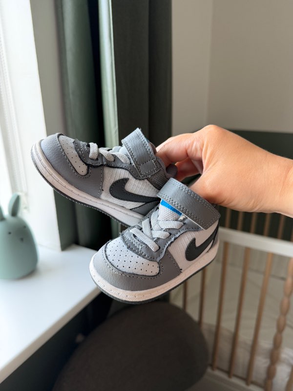 Gráir Nike barnaskór NÝTT