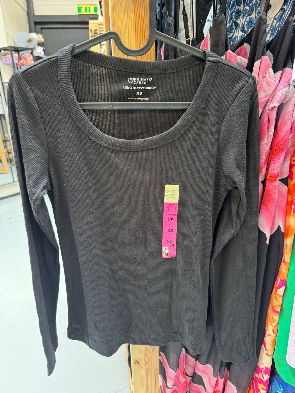 Primark svartur bolur NÝR