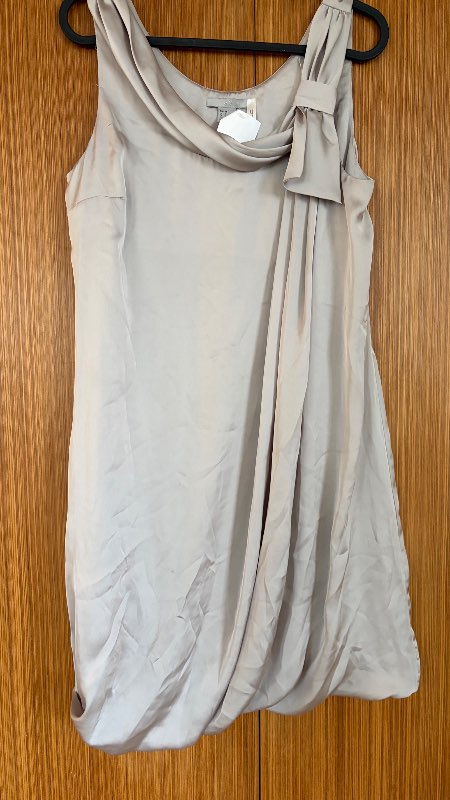 Satin H&M kjóll st 36