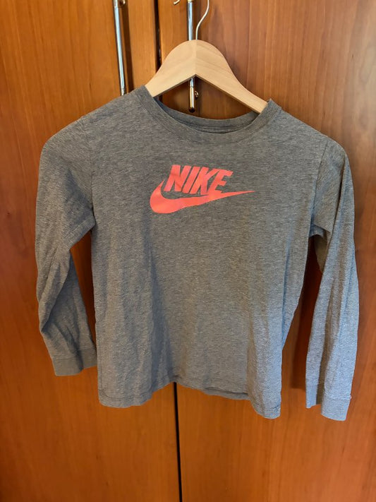 Nike barnapeysa