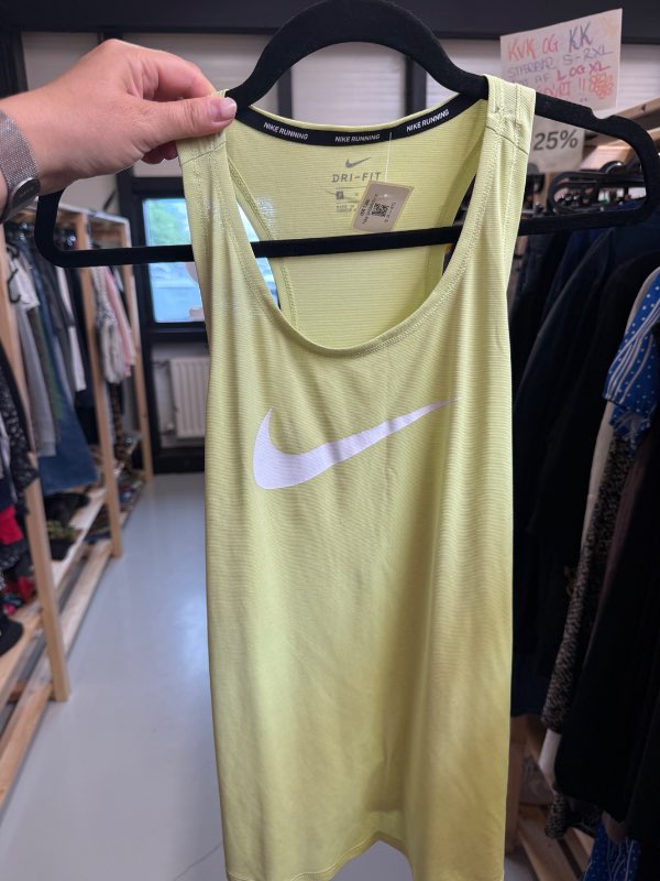 Nike toppur a