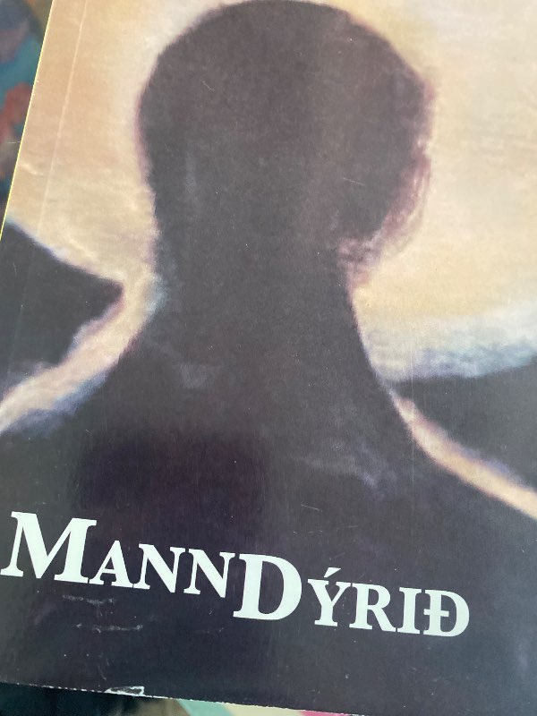 Manndýrið bók