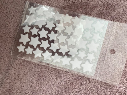 Hvítir pimple plástrar