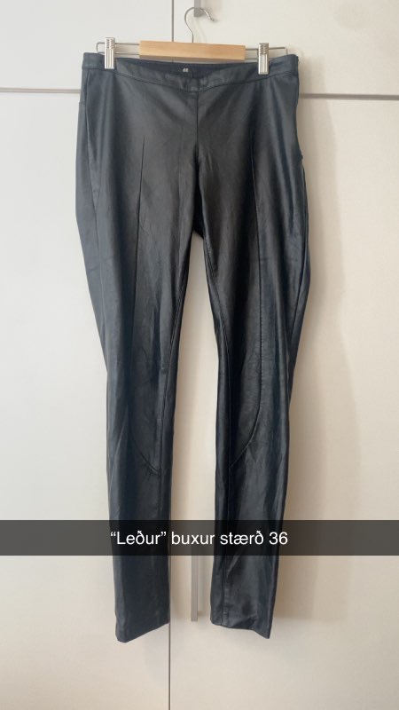 “Leður” buxur svartar