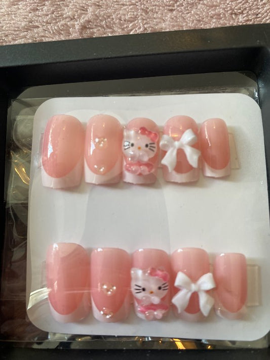 Box press on nails Hello Kitty