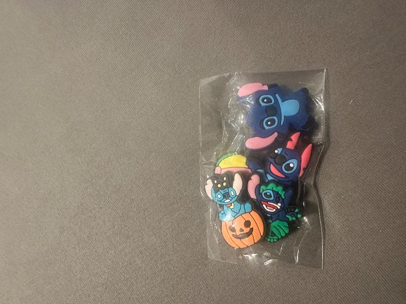 4 crocs skraut stitch