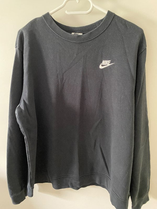 Peysa Nike svört