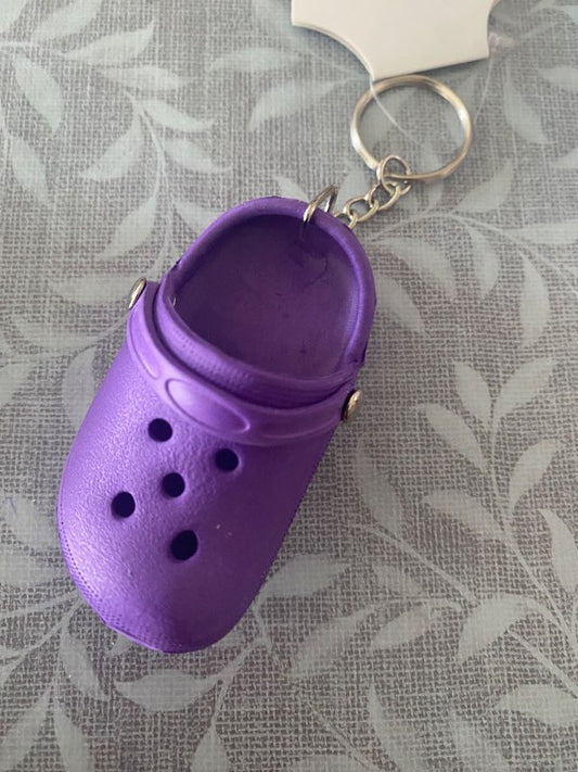 Fjólublá Crocs lyklakippa