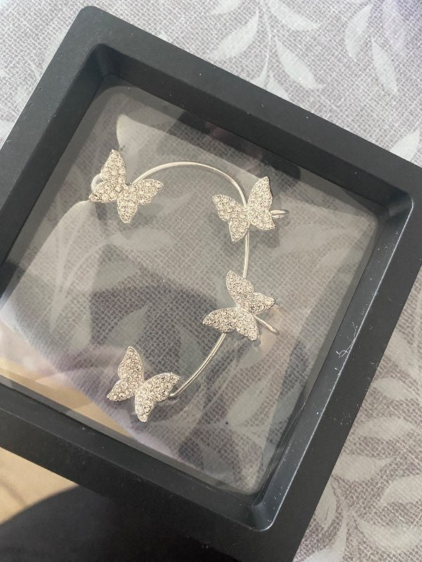 Fiðrilda ear cuff silfur