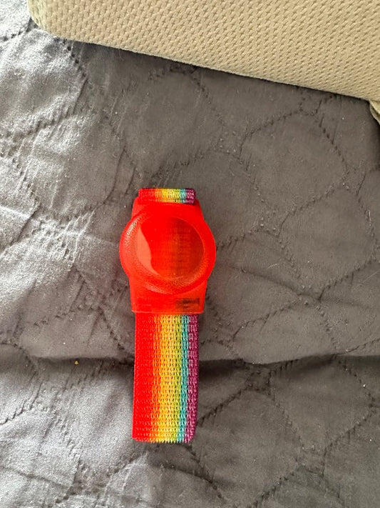 Röndótt armband fyrir airtag nýtt
