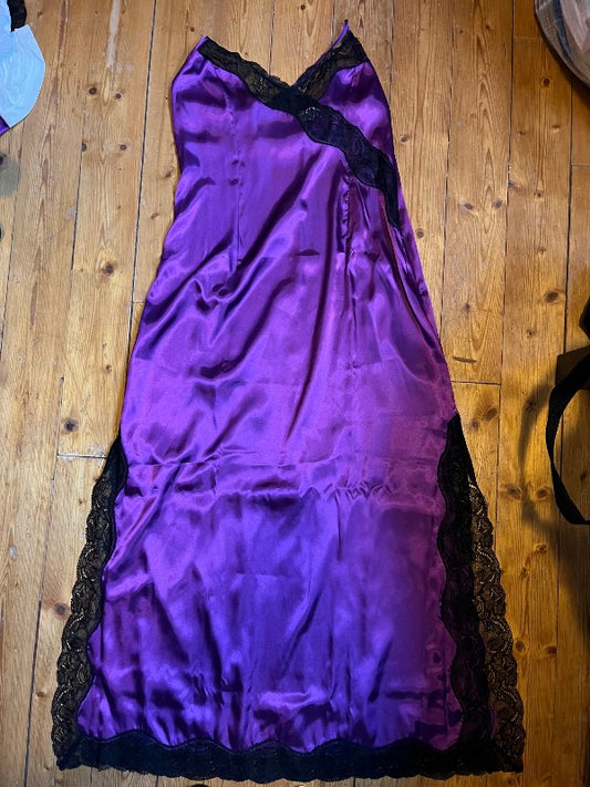 Síður glans nattkjoll