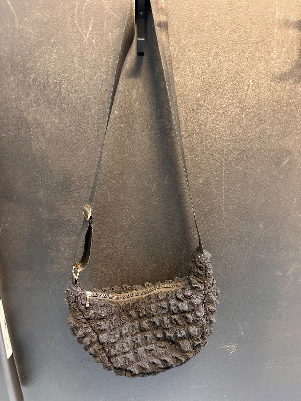 Crossbody svatr