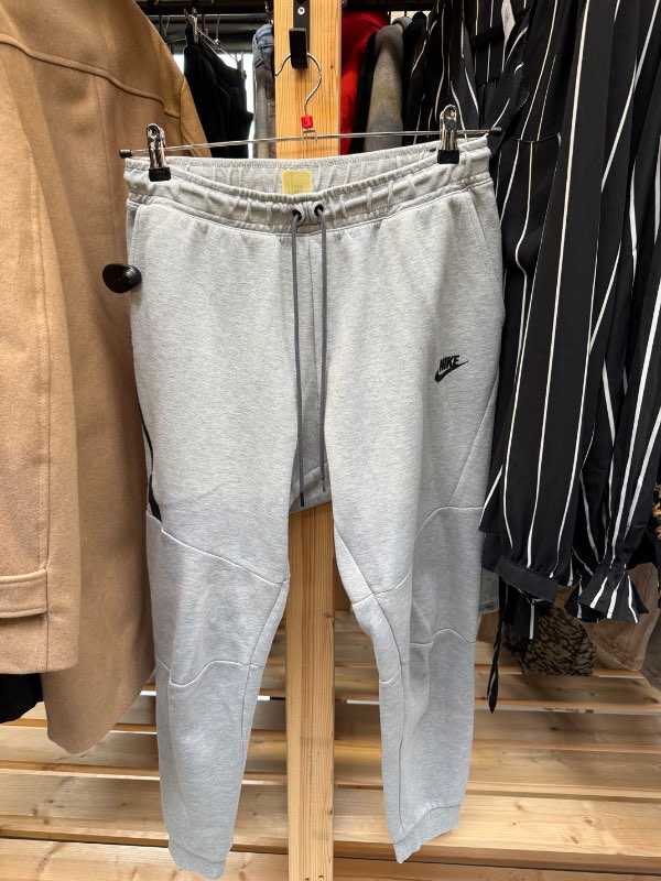 Nike joggingbxur gráar w