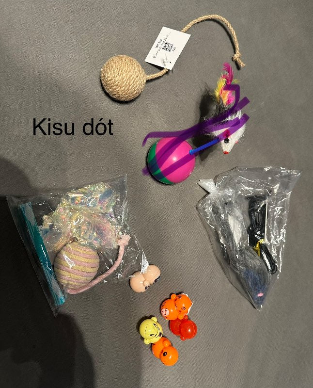 Kisu leikfang brúnn bolti nýr