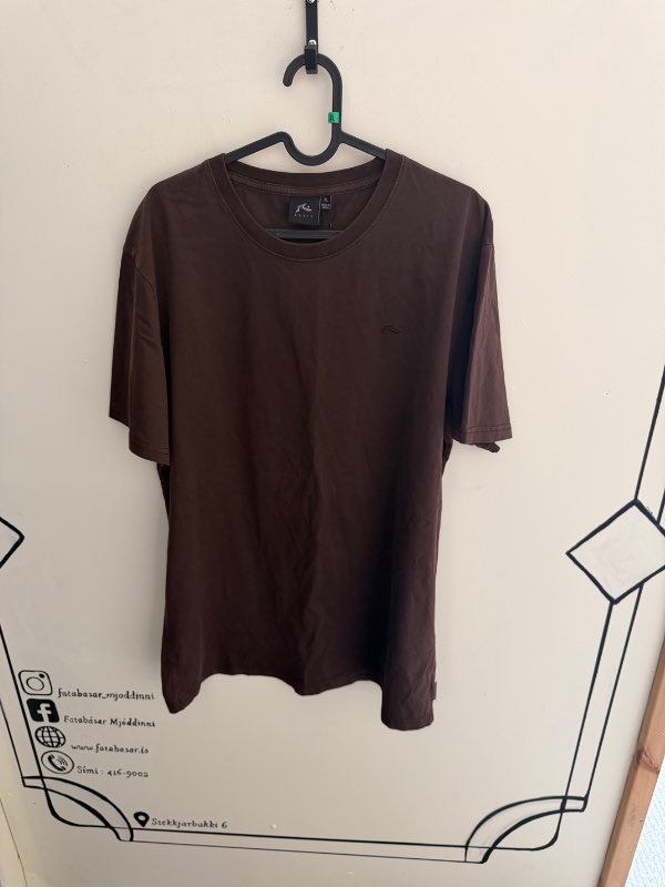 KK Rusty stuttermabolur brúnn